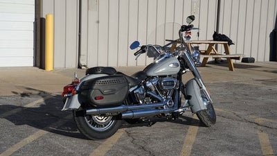 2024 Harley-Davidson Softail FLHCS - Heritage Classic