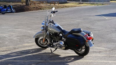 2024 Harley-Davidson Softail FLHCS - Heritage Classic