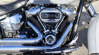 2024 Harley-Davidson Softail FLHCS - Heritage Classic