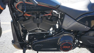 2019 Harley-Davidson FXDRS - FXDR 114 Base