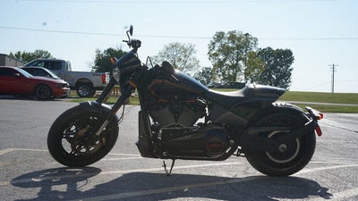 2019 Harley-Davidson FXDRS - FXDR 114 Base