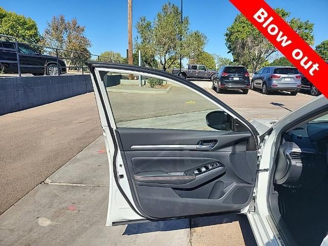 2025 Nissan Altima SR