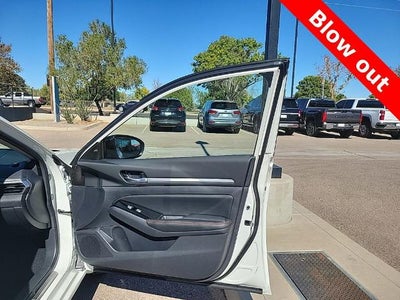 2025 Nissan Altima SR