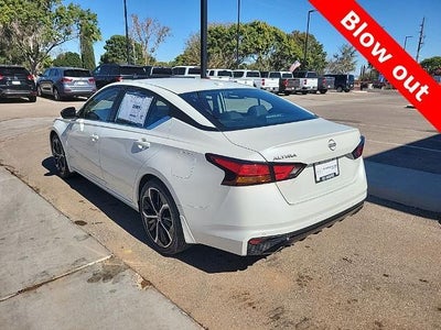 2025 Nissan Altima SR