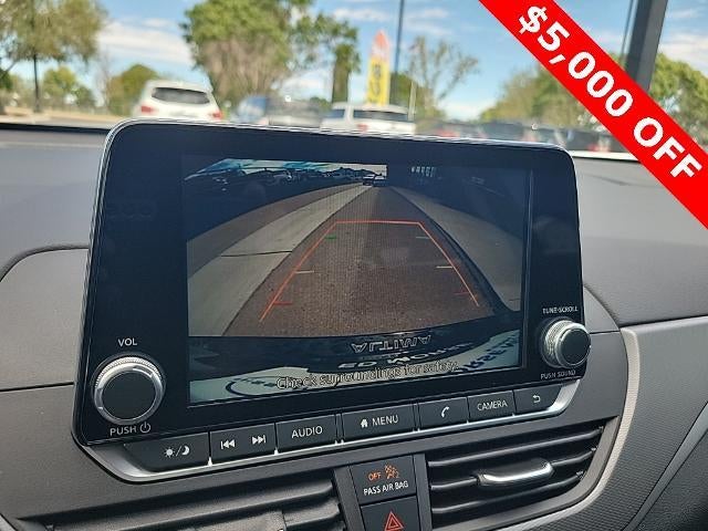 2025 Nissan Altima SR