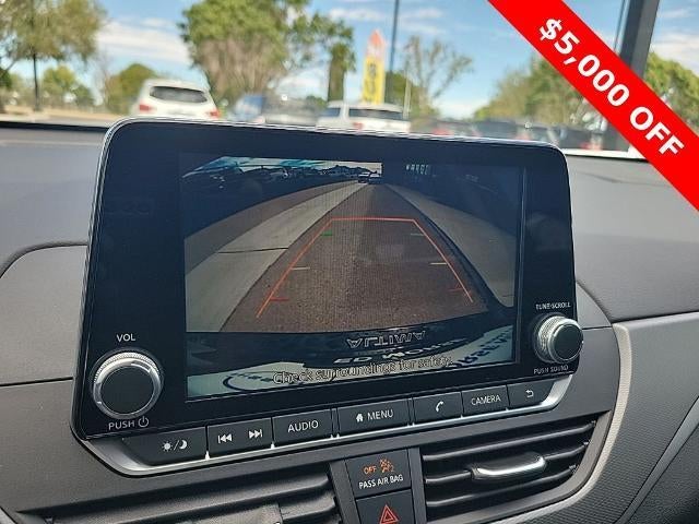 2025 Nissan Altima SR