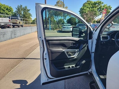 2024 Nissan Titan SV