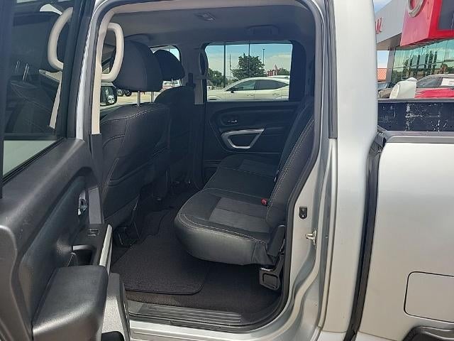 2017 Nissan Titan SV