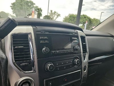 2017 Nissan Titan SV