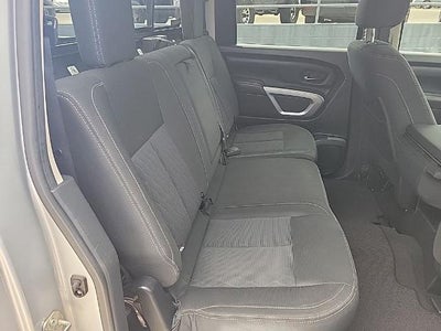 2017 Nissan Titan SV