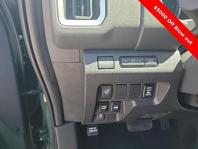 2025 Nissan Frontier Crew Cab SV