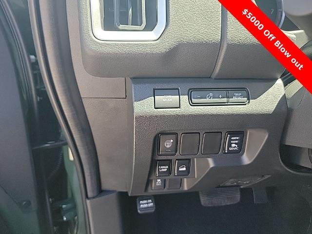 2025 Nissan Frontier Crew Cab SV