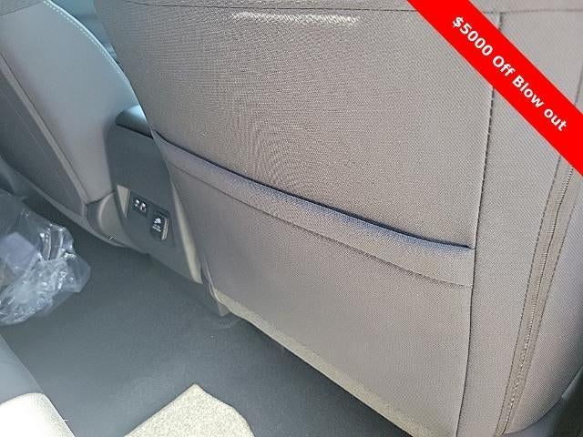 2025 Nissan Frontier Crew Cab SV