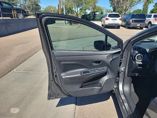 2025 Nissan Versa SV CVT