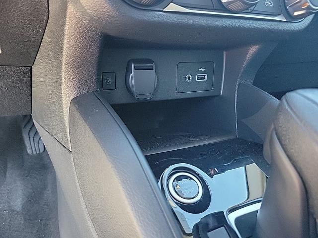 2025 Nissan Versa SV CVT