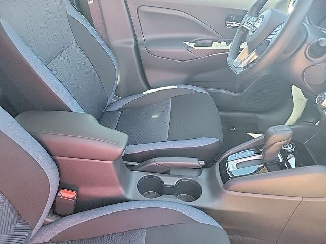 2025 Nissan Versa SV CVT