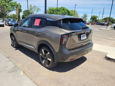 2025 Nissan Kicks SR