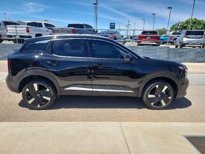 2025 Nissan Kicks SR