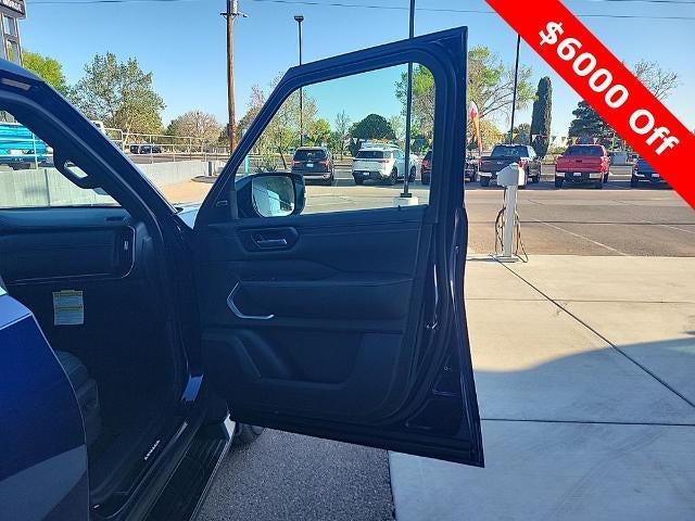 2025 Nissan Armada Platinum