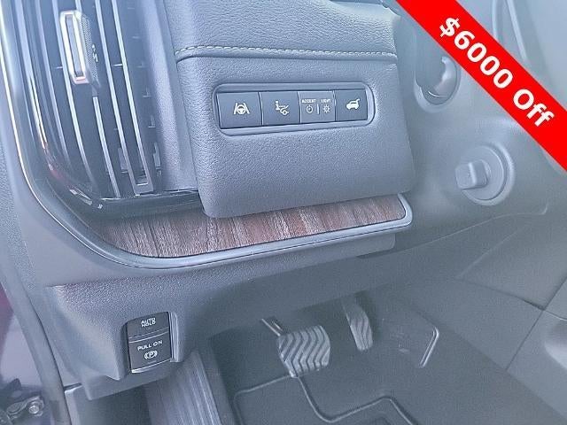 2025 Nissan Armada Platinum