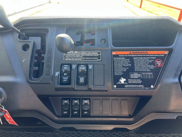 2025 Honda Pioneer 1000-6 Deluxe Crew Base