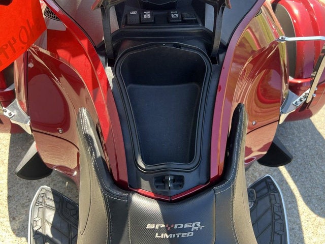 2015 Can-Am Spyder RT 6-Speed Manual (SM6)