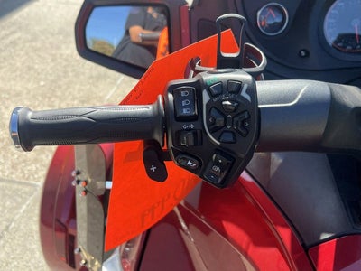 2015 Can-Am Spyder RT 6-Speed Manual (SM6)