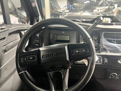 2026 Can-Am Defender MAX Limited HD11 Base