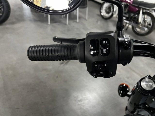 2025 Indian Chief Bobber Dark Horse Storm Gray Base