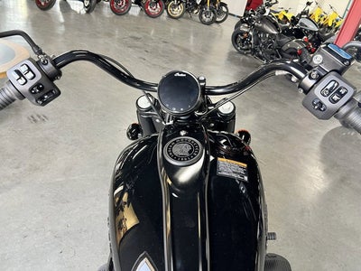 2026 Indian Chief Vintage Black Metallic Base