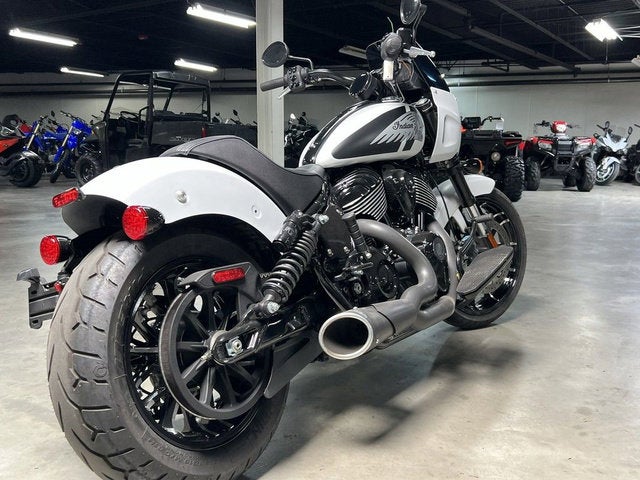 2024 Indian Sport Chief Ghost White Metallic Smoke Base