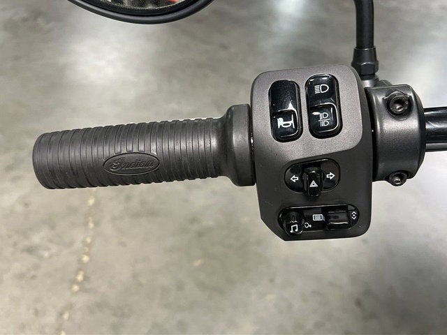 2024 Indian Sport Chief Ghost White Metallic Smoke Base