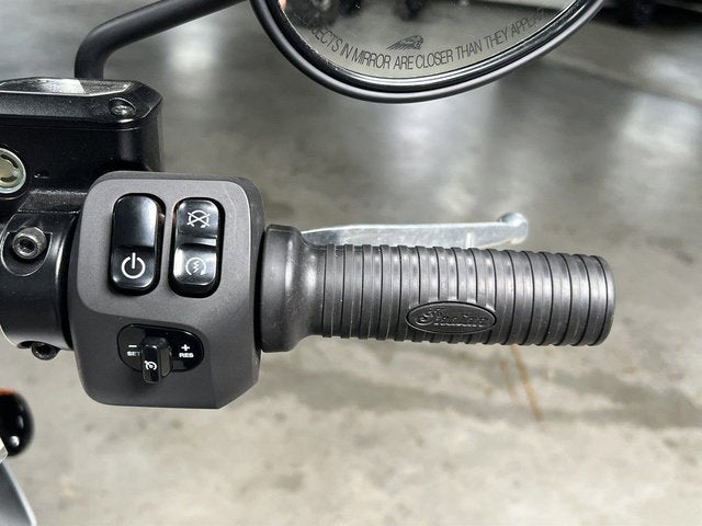 2024 Indian Sport Chief Ghost White Metallic Smoke Base