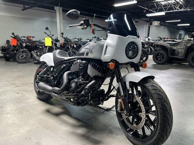 2024 Indian Sport Chief Ghost White Metallic Smoke Base