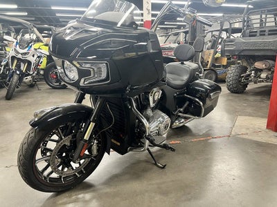 2021 Indian Challenger Limited Thunder Black Pearl