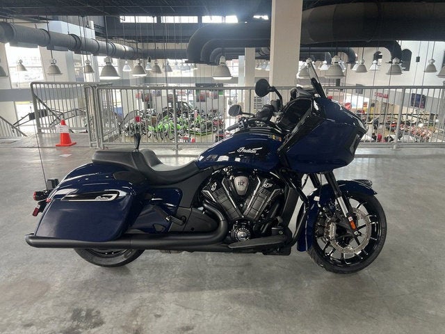 2025 Indian Challenger Dark Horse w/PowerBand Audio Springfi Base