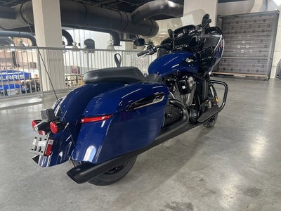 2025 Indian Challenger Dark Horse w/PowerBand Audio Springfi Base