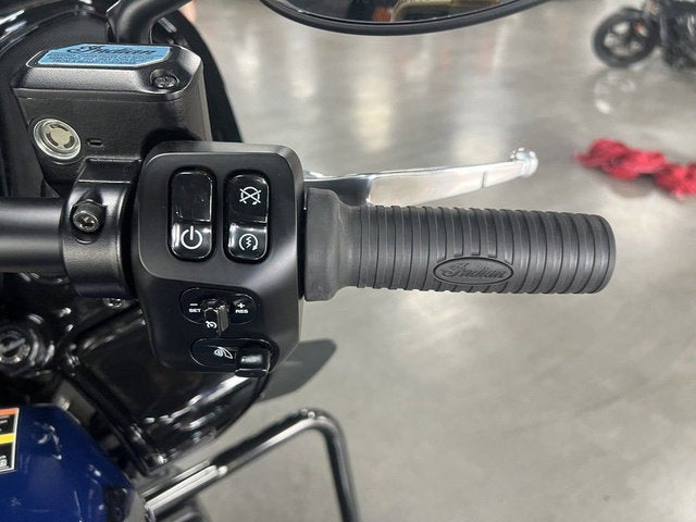 2025 Indian Challenger Dark Horse w/PowerBand Audio Springfi Base