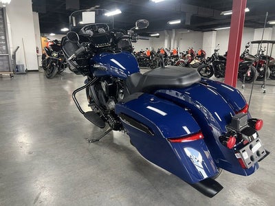 2025 Indian Challenger Dark Horse w/PowerBand Audio Springfi Base