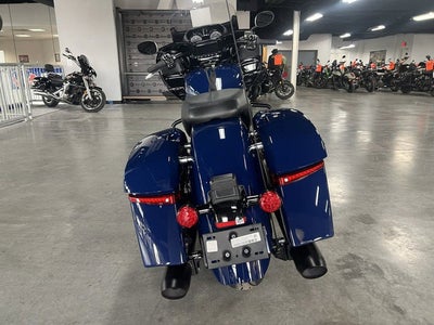 2025 Indian Challenger Dark Horse w/PowerBand Audio Springfi Base