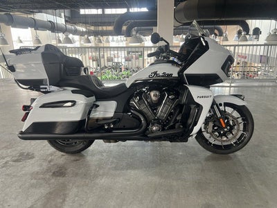 2025 Indian Pursuit Dark Horse w/PowerBand Audio Ghost White Base