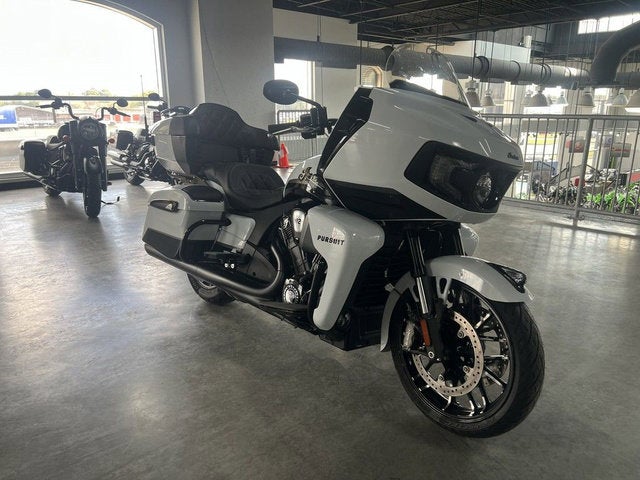 2025 Indian Pursuit Dark Horse w/PowerBand Audio Ghost White Base