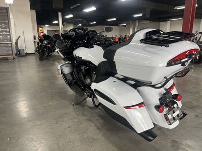 2025 Indian Pursuit Dark Horse w/PowerBand Audio Ghost White Base