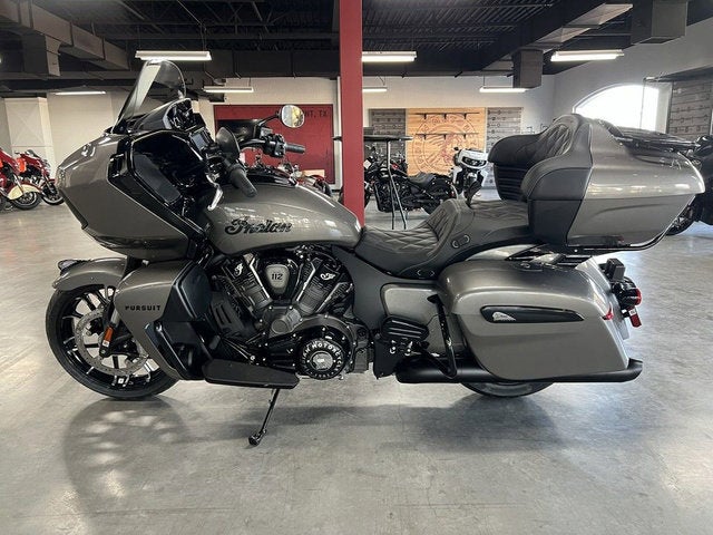 2025 Indian Pursuit Dark Horse Springfield Blue Vivid Crysta Base