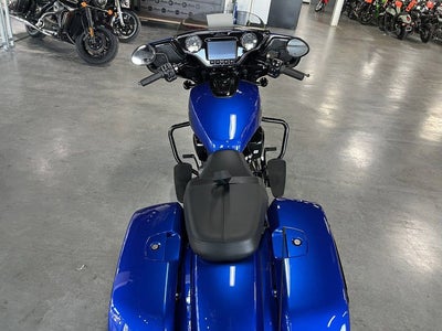 2026 Indian Chieftain Dark Horse w/PowerBand Audio Deep Blue Base