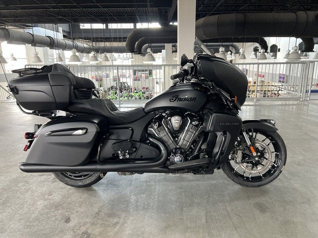 2025 Indian Roadmaster Dark Horse w/Powerband Audio Black Sm Base