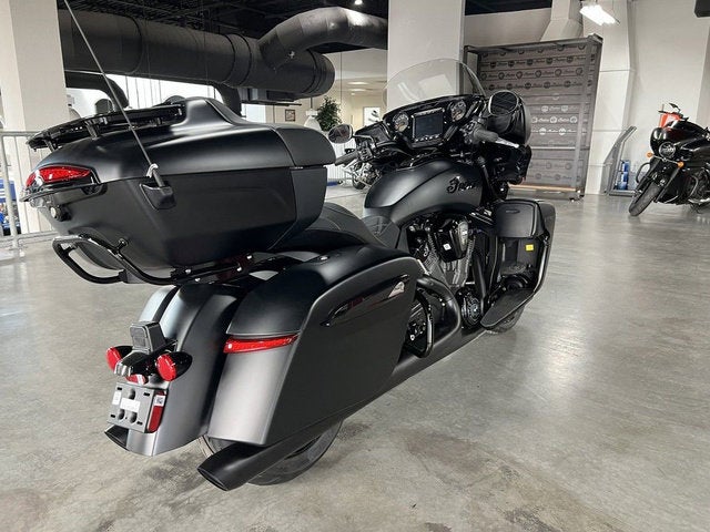 2025 Indian Roadmaster Dark Horse w/Powerband Audio Black Sm Base