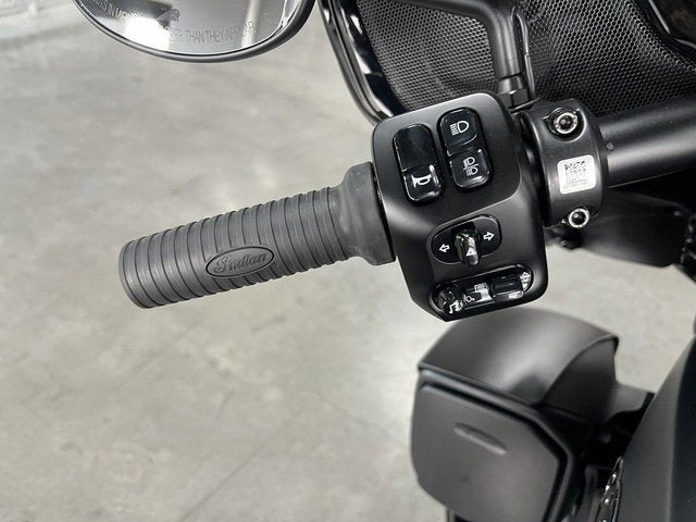 2025 Indian Roadmaster Dark Horse w/Powerband Audio Black Sm Base