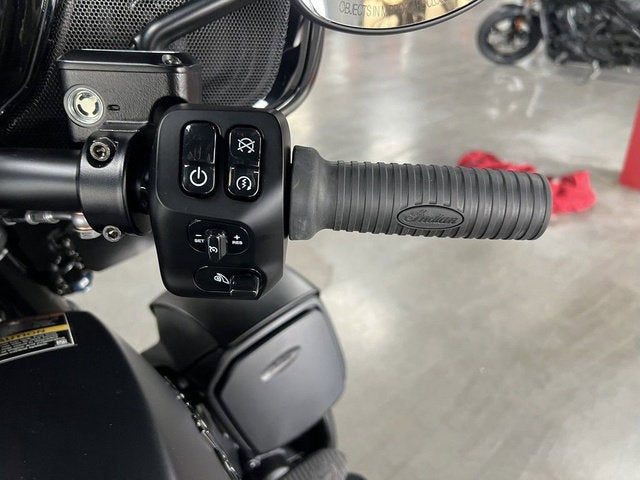 2025 Indian Roadmaster Dark Horse w/Powerband Audio Black Sm Base