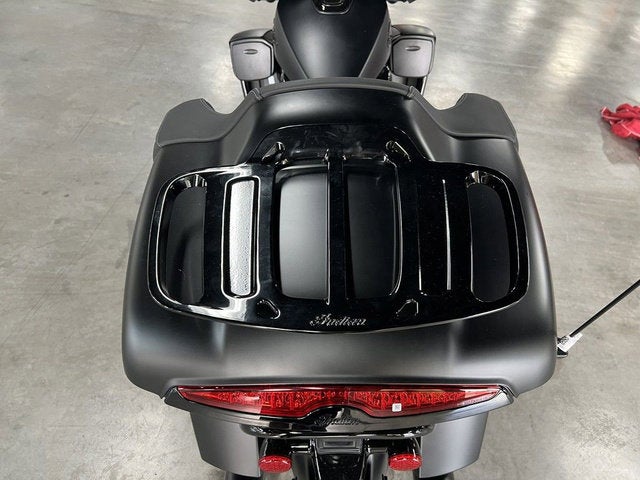 2025 Indian Roadmaster Dark Horse w/Powerband Audio Black Sm Base